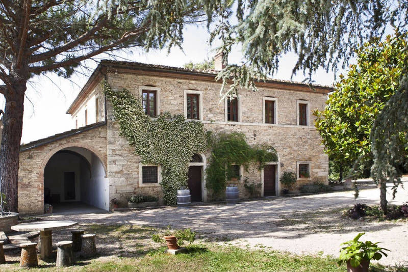 Agricola Altieri Toscana Arezzo allevamento fagiani e pernici rosse